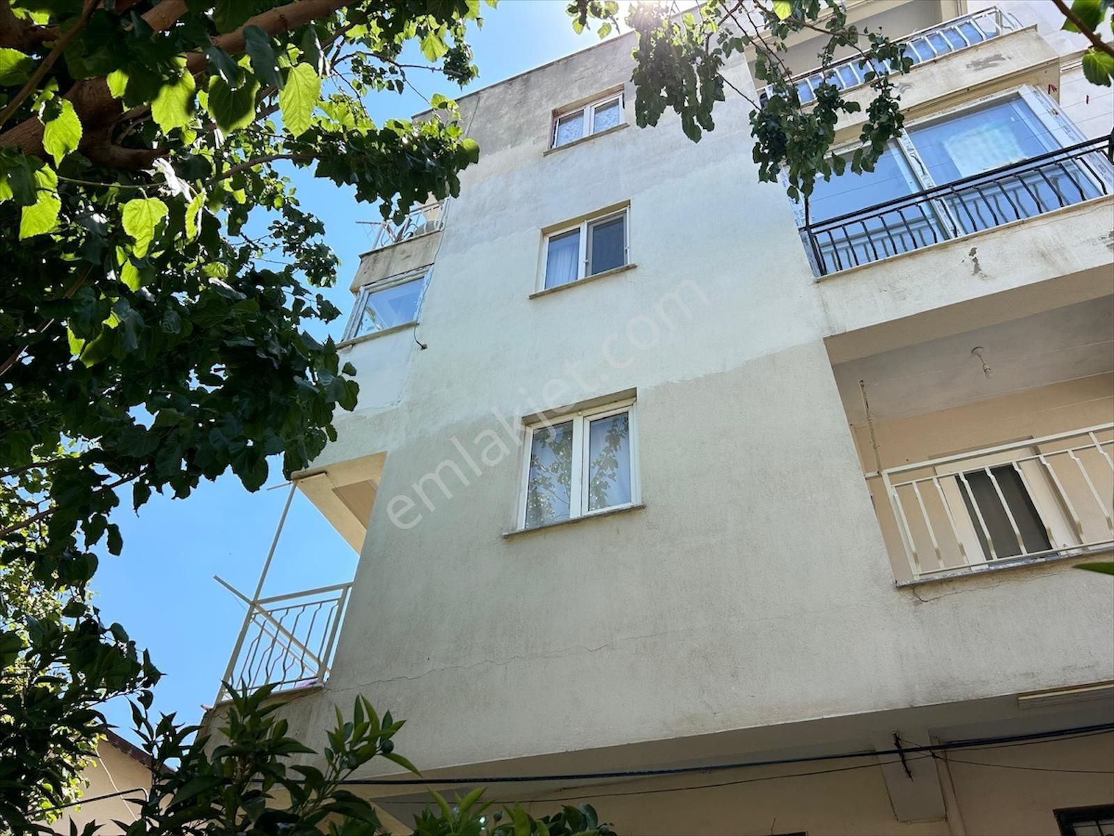 Kuşadası Güzelçamlı Eşyalı 2+1 /2.kat Daire Satılık