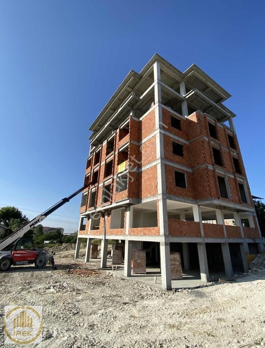 İpek İnşaat'dan Hadımköy'de Satılık Sıfır 2+1 Daire Araç Takaslı