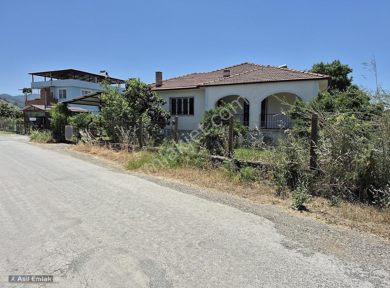 Dalaman Karaçalı Mah.de Satılık 500m² Arsa İçinde Müstakil Ev