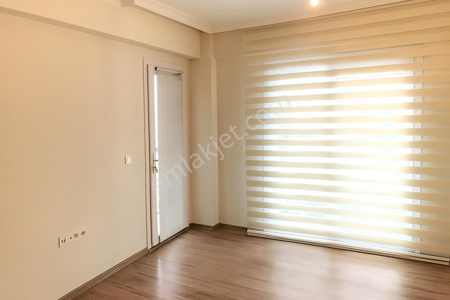 Çiğli’de Merkezi Konumda 2+1 Avantajlı Daire
