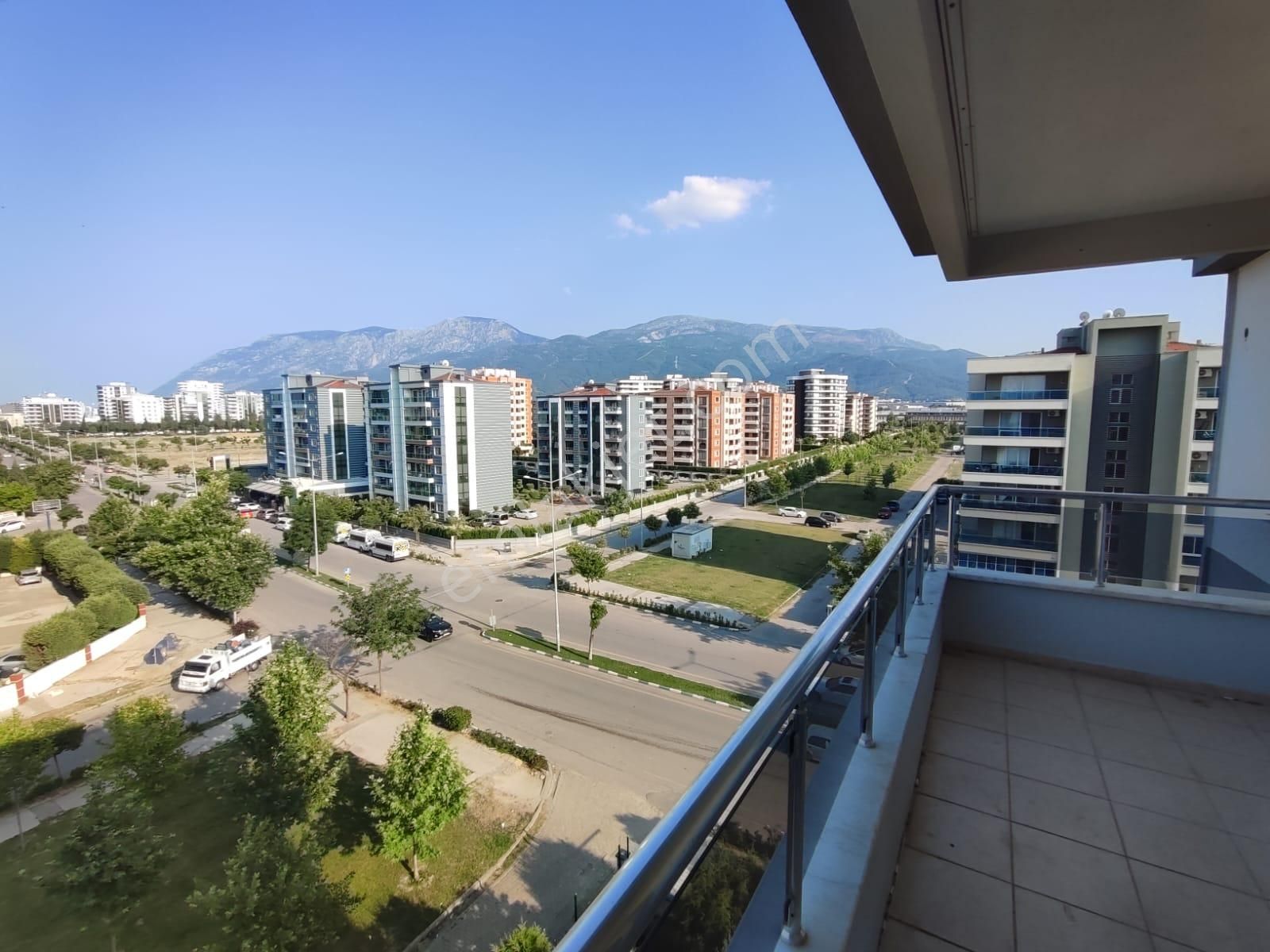 Manisa Güzelyurt Da Site İçinde 3+1. 135 M2 Fullüks 6.kat Ferah Daire