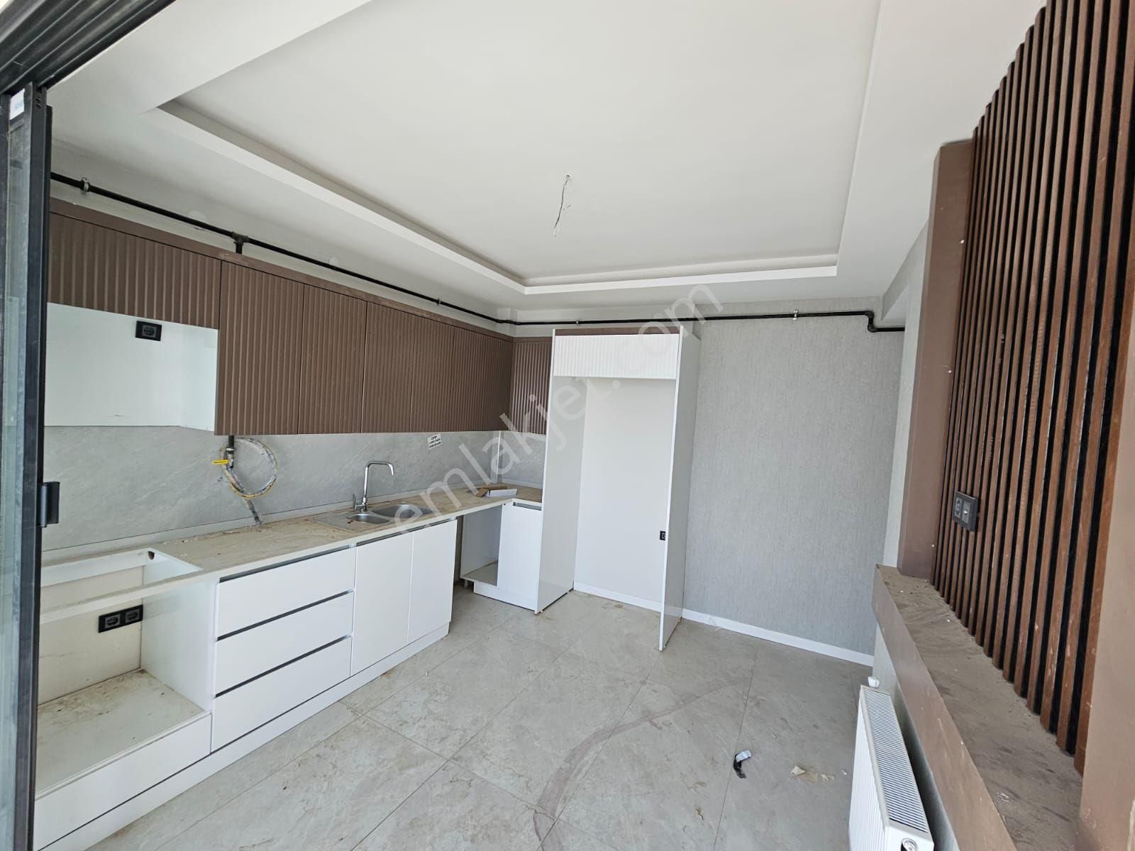 Zara Gayrimenkul'den Gökkuşağı Villsları Arkasında 2+1 Sıfır Lüks Daire
