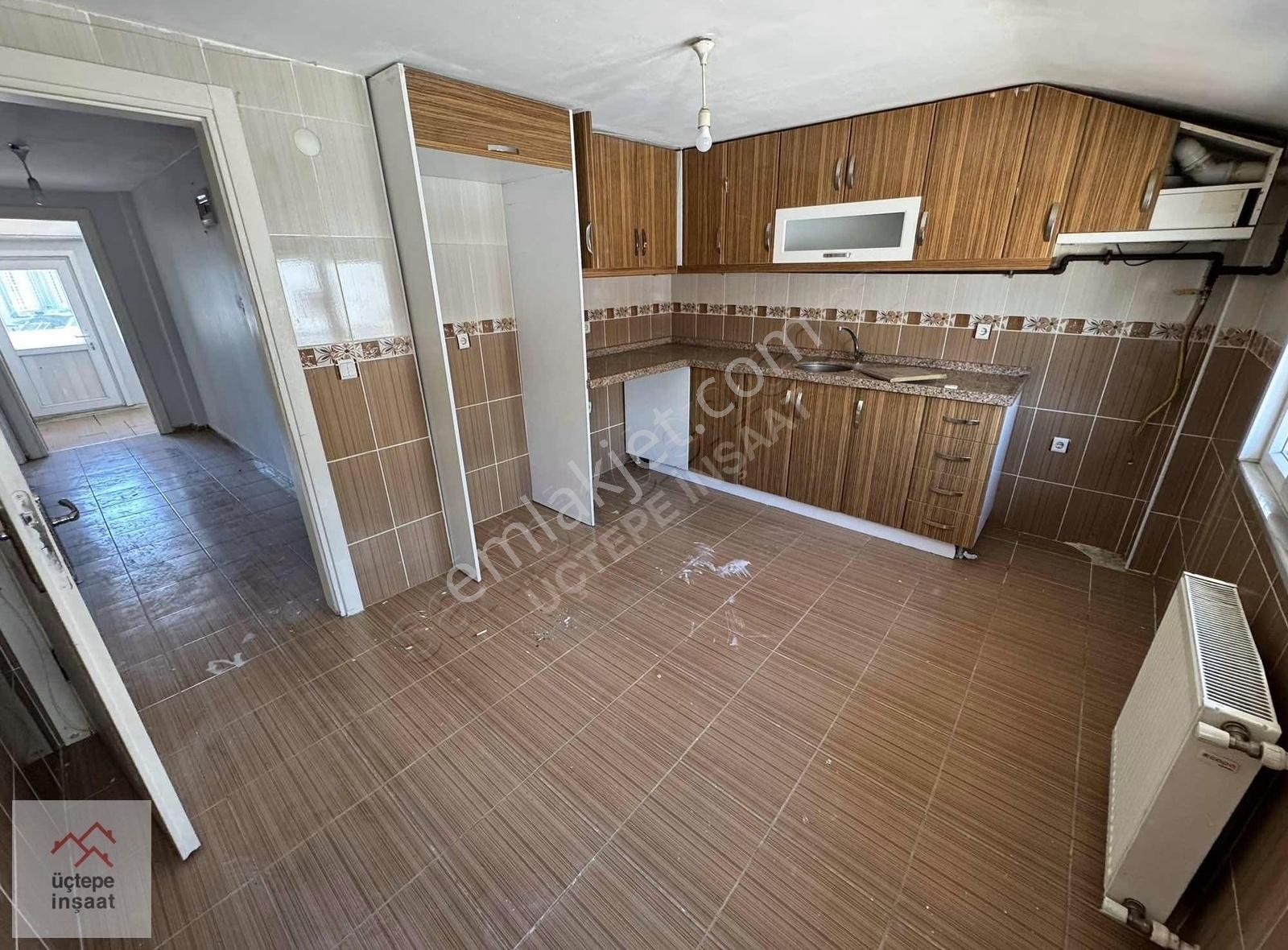 Necip Fazıl K. Mah'da 2+1 Çatı Katı 95 M² Çiftbalkon-çelikçatılı