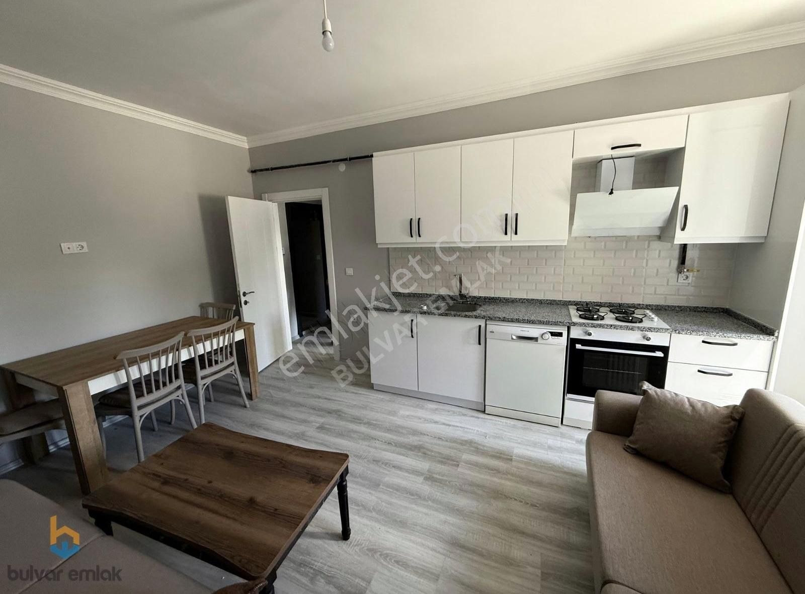 Bulvar Emlak'tan Sıfır Ankastre Setli Balkonlu Eşyalı Kiralık