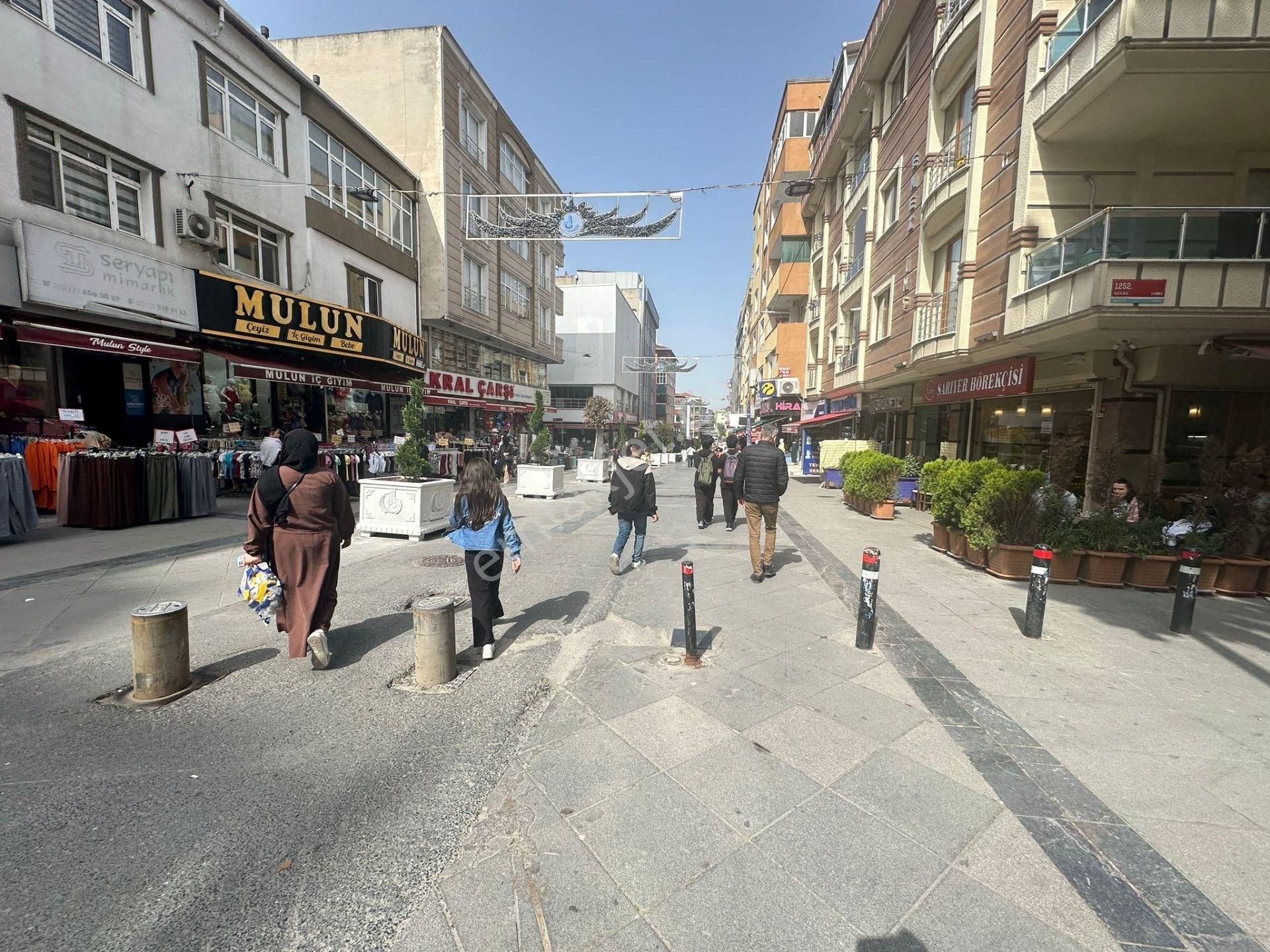 Bağcılar Güneşli Meydanı Satılık İş Merkezi Katı 300 M²