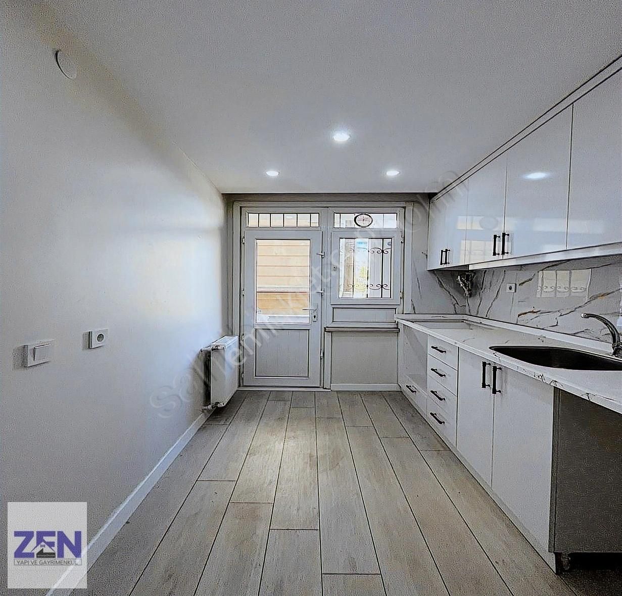 Krediye Uygun Merkezde İçi Full Dekorlu 2+1 Satılık Daire - Görsel 11