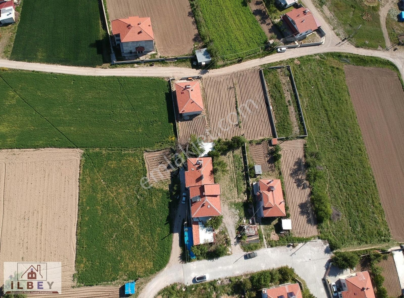 İlbey // Şuhut Merkez "zafer" Mahallesinde Satılık 1966 M² Arsa - Görsel 11