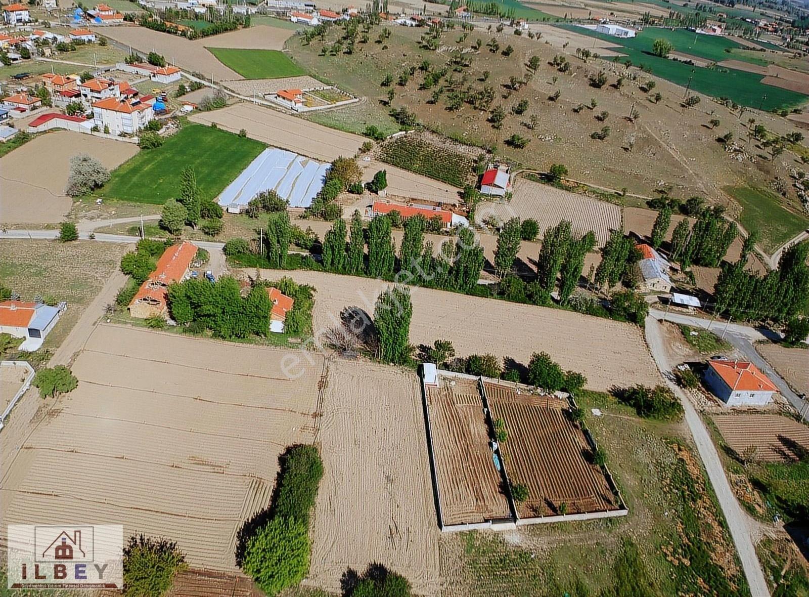 İlbey // Şuhut Merkez "zafer" Mahallesinde Satılık 1966 M² Arsa - Görsel 9