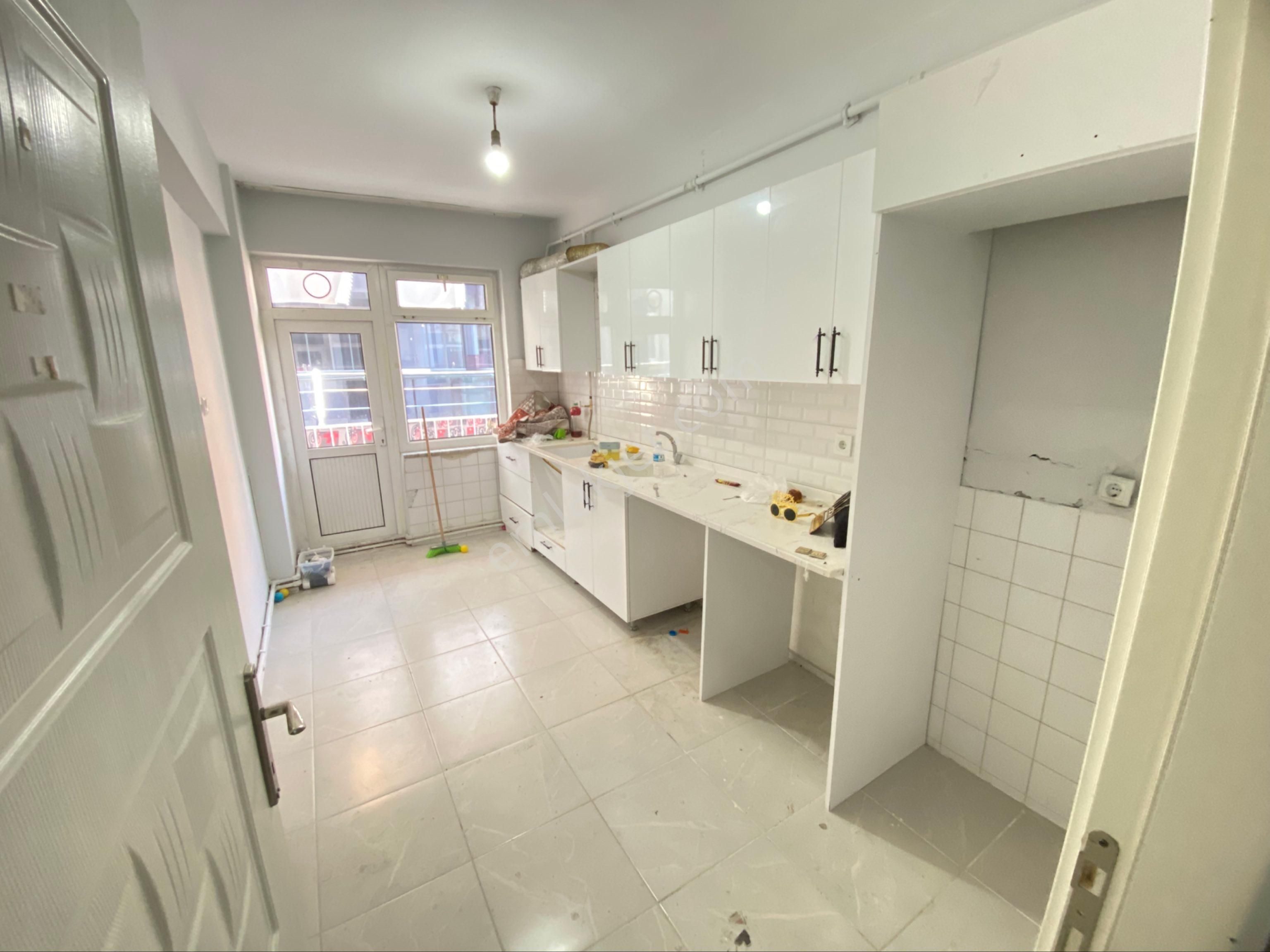 Ayr Gayrimenkul’den Saitbey Mah 2+1 2.kat Ara Kat İçi Ful Yapılı Kiralık Fırsat Daire