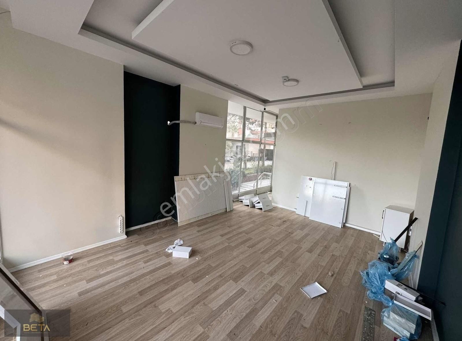 Güzelyalı'da S.demirel Cad Civarı Kiralık İş Yeri