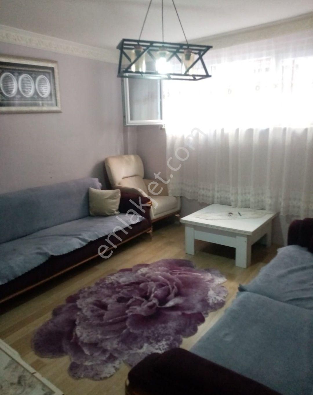 Beyoğlu Kasımpaşa Küçükpiyale Piyaledeğırmenı Sok 2+1 Doğalgazlı Daire
