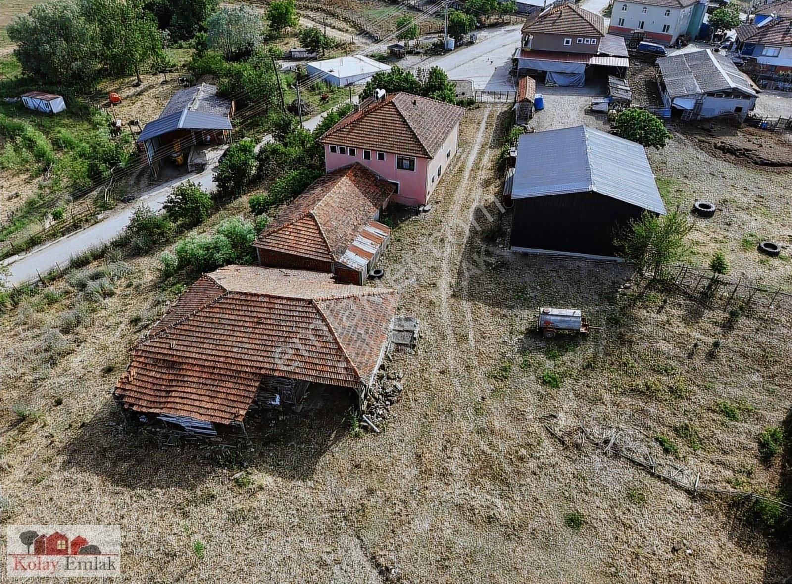 Kandıra Mülkişehsuvar Köyünde Satılık 2 Katlı Ev Ahır Samanlık