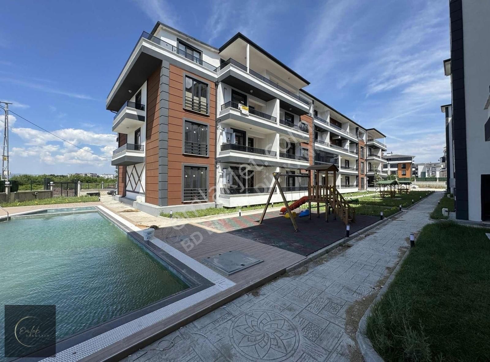 Prestij 3 Sitesinde 3+1 150 M2 Satılık Ara Kat Daire