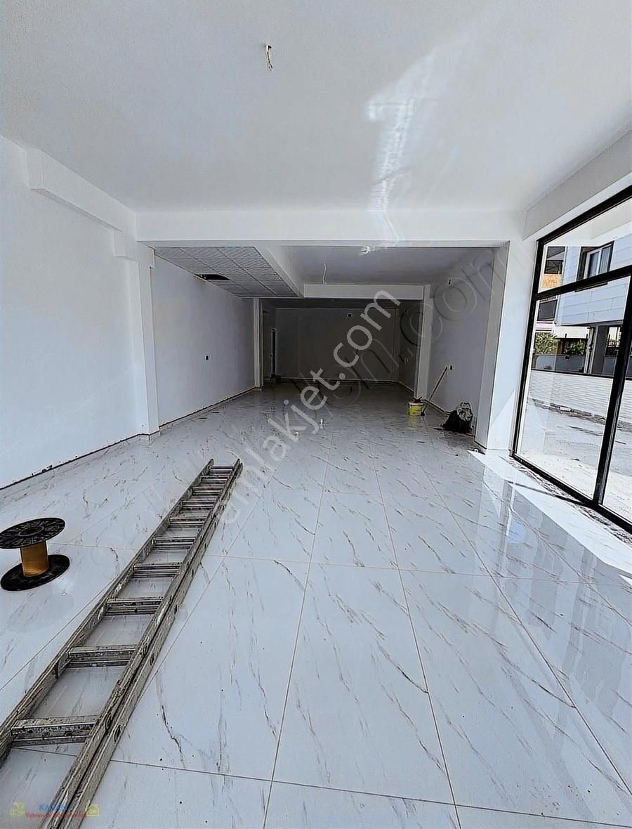 Ring Yolu Üzerinde Geniş Metrajlı Satılık Dükkanlar!