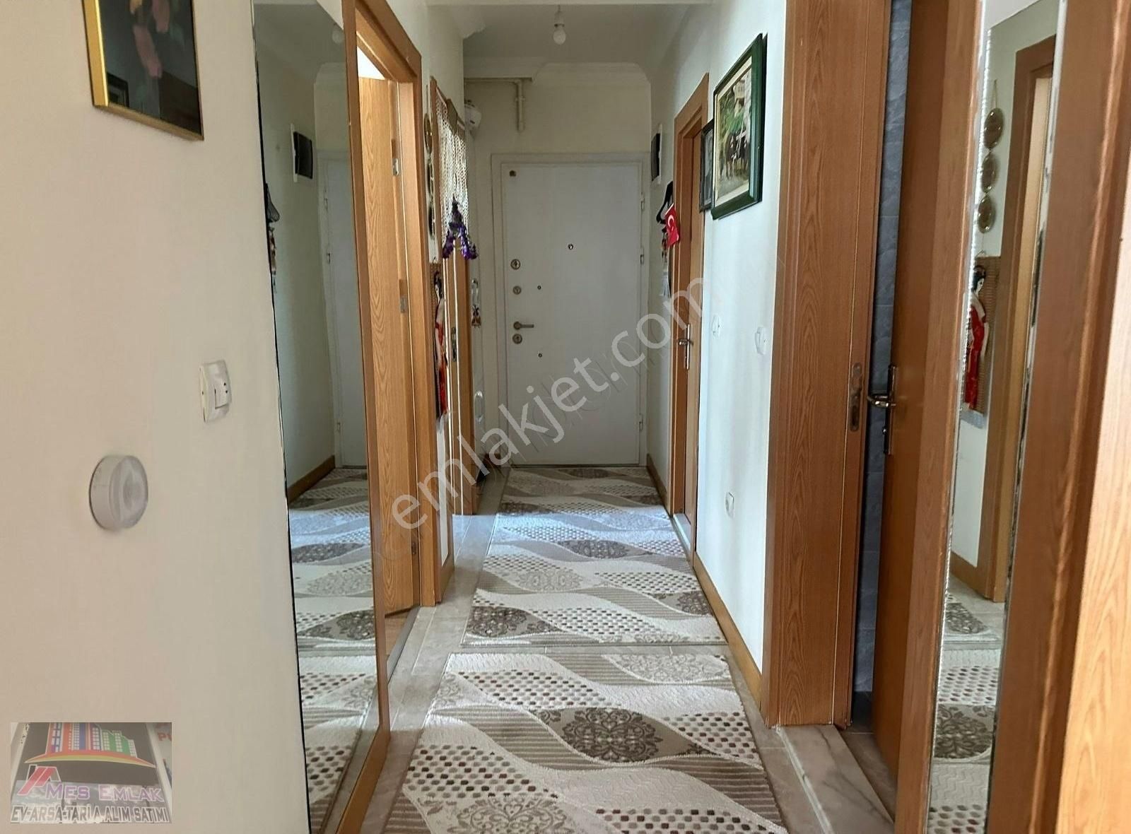 Çankırı Merkez Fatih Mahhallesi Satılık 2+1 Full Yapılı Daire