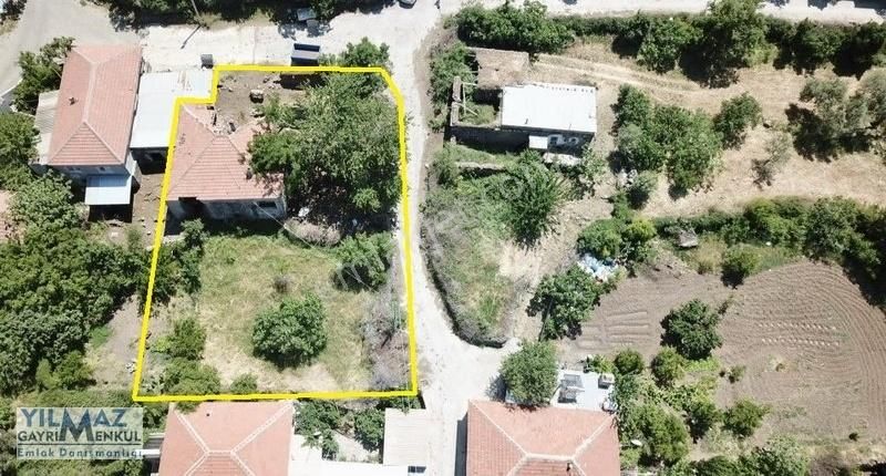 Fırsat ! Aliağa Karakuzu'da 684 M² Satılık Kargir Ev Ve Arsa