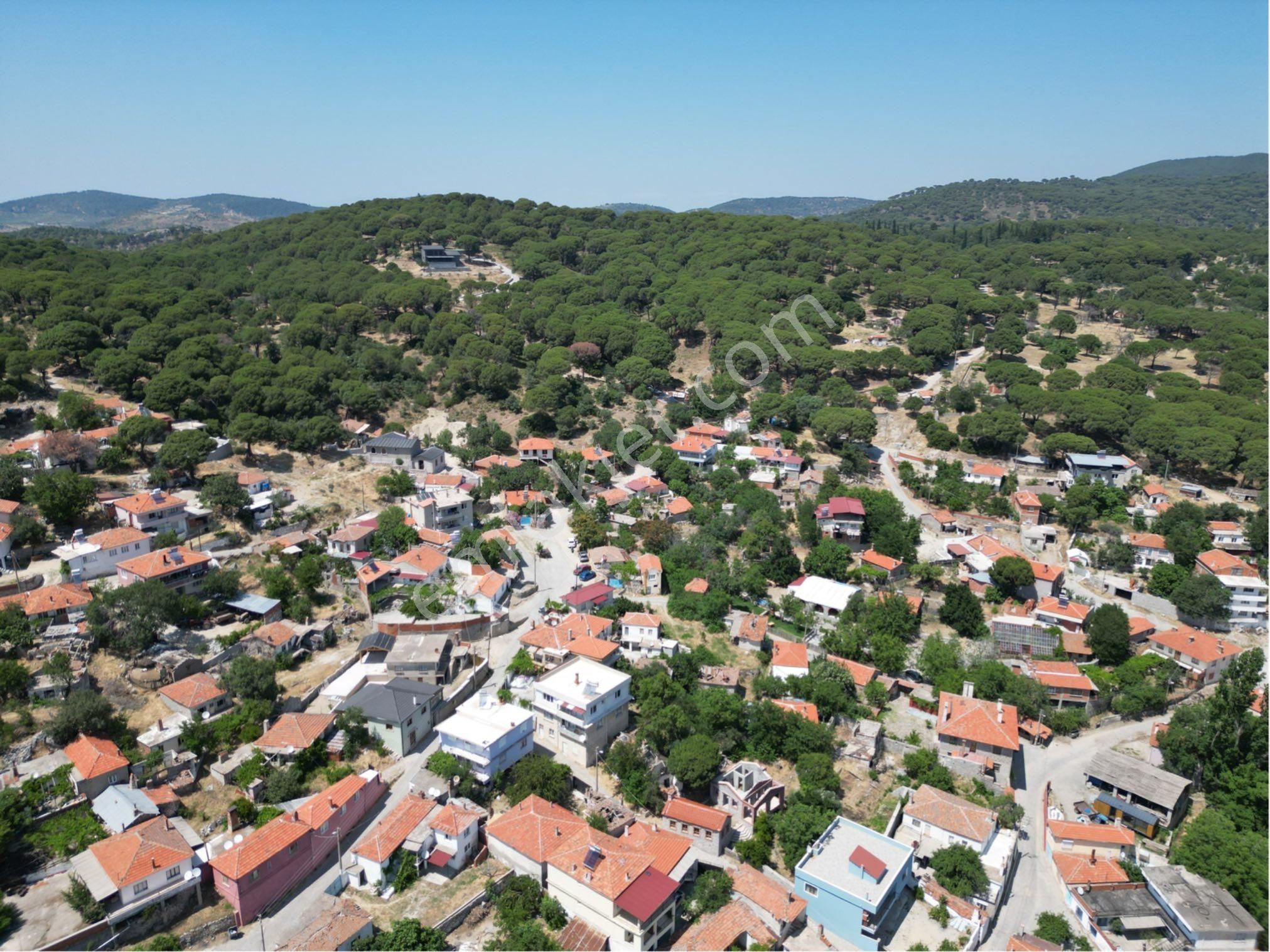 Balıkesir Ayvalık Bağyüzü Mahallesi'nde Köy İçinde Satılık Arsa