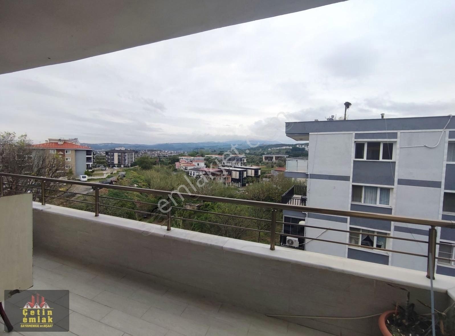 4+1 Acil Satılık Kuşadası Davutlarda Merkezde Lüks Daire