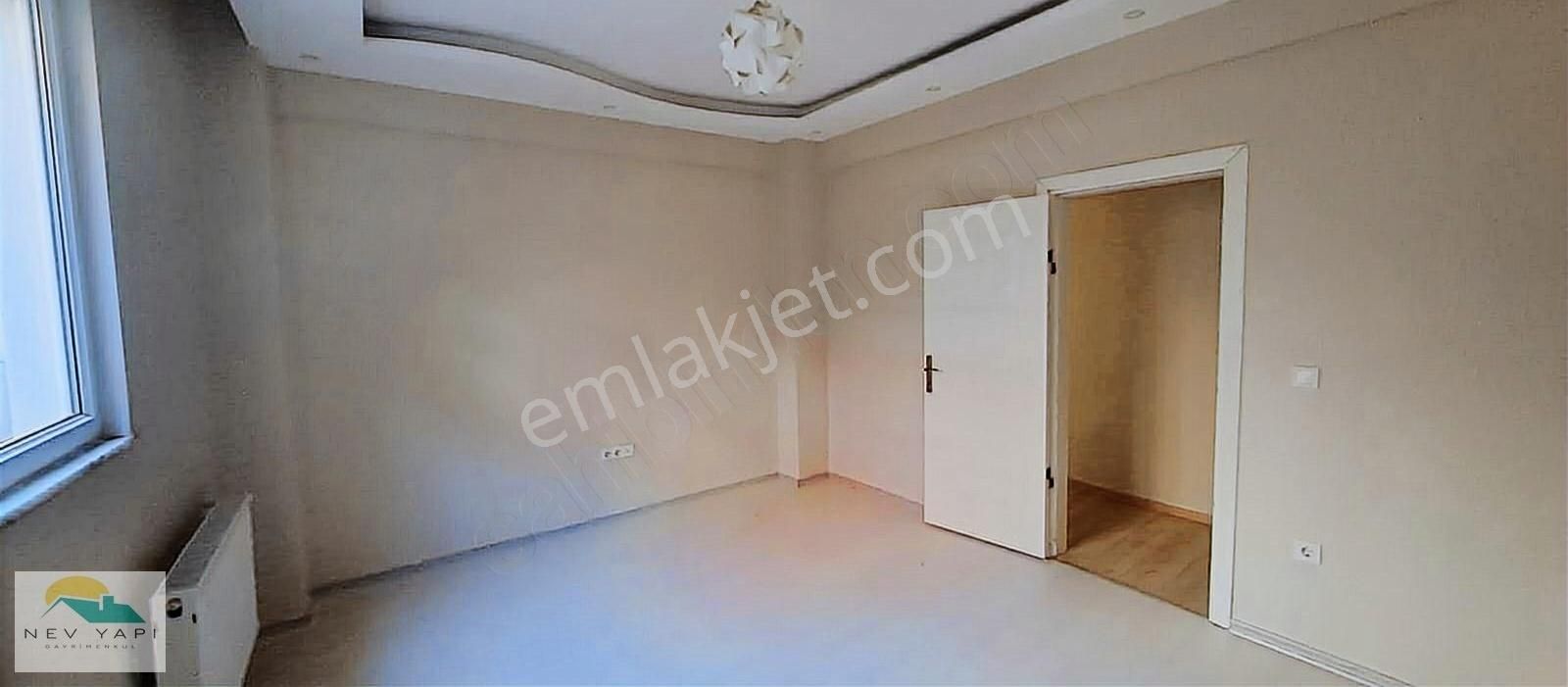 ** Nev Yapı Arsa Ofisinden 100 Metrekare Daire **