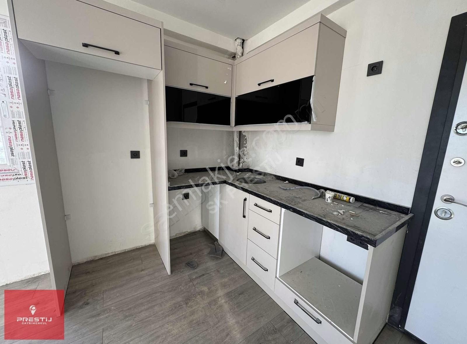 Prestij'den 8 Katlı Sıfır Bina İskanlı Oturuma Hazır 1+1 Satılık