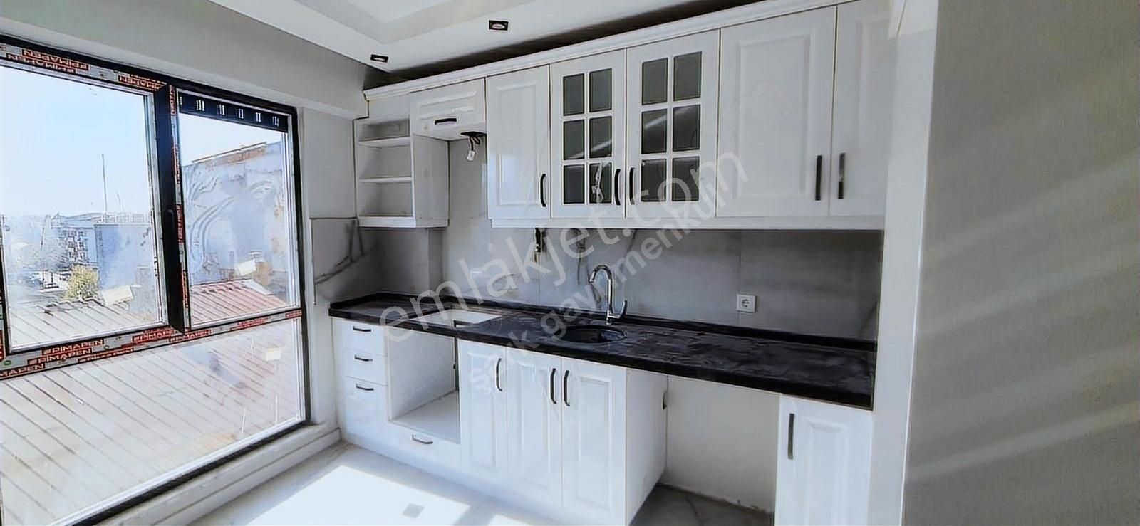 Yalova İsmetpaşa Mahallesi'nde Deniz Manzaralı 3+1 Dubleks Daire