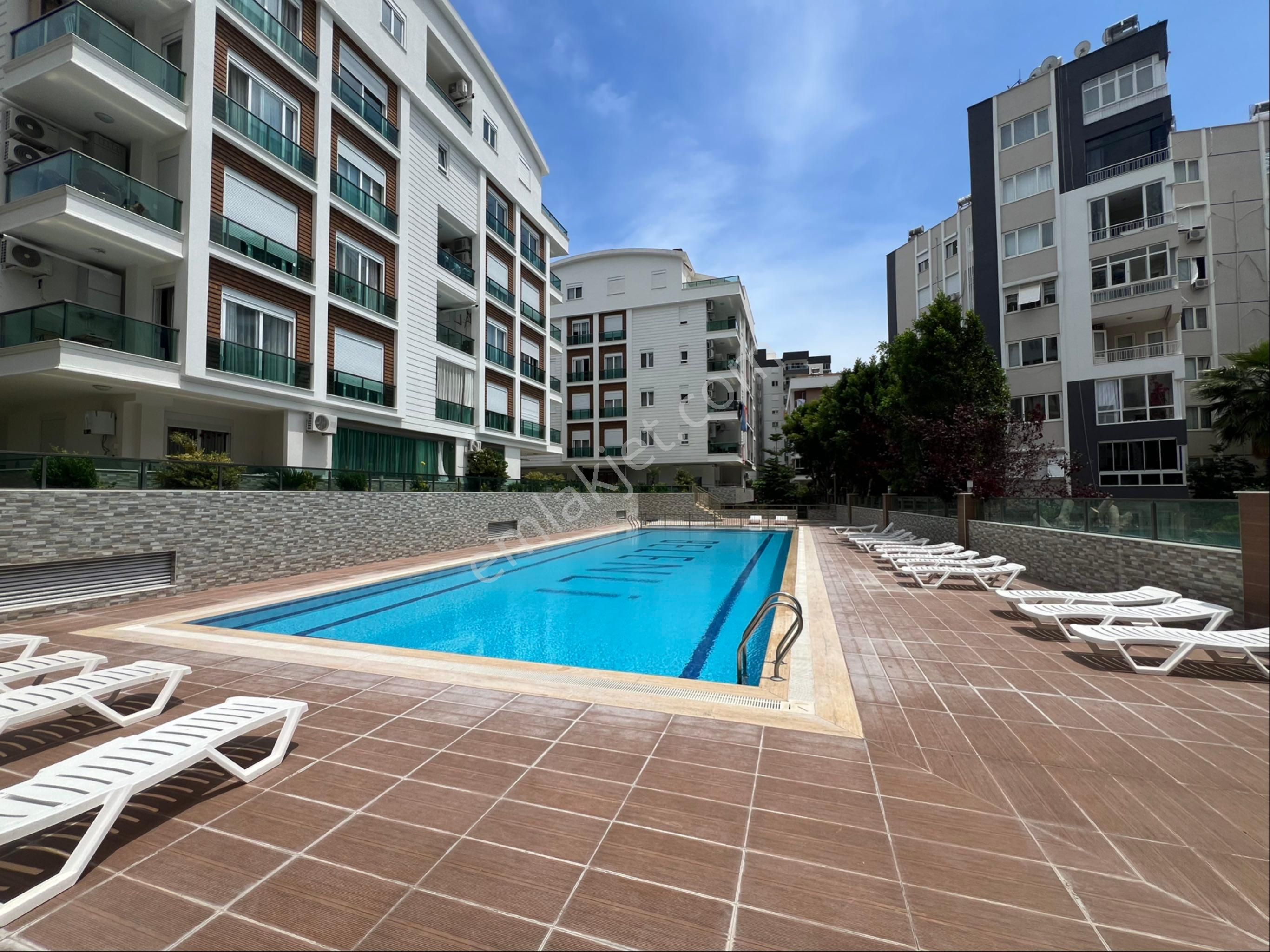 Antalya Konyaaltı Lüks Siye İçi D.gazlı Klimalı 3+1 Teraslı Mükemmel Boş Daire
