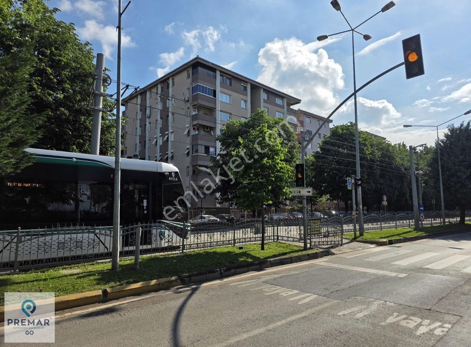 İzmit Bulvar Çarşı İçi Güzel Konumda 3+1 Daire
