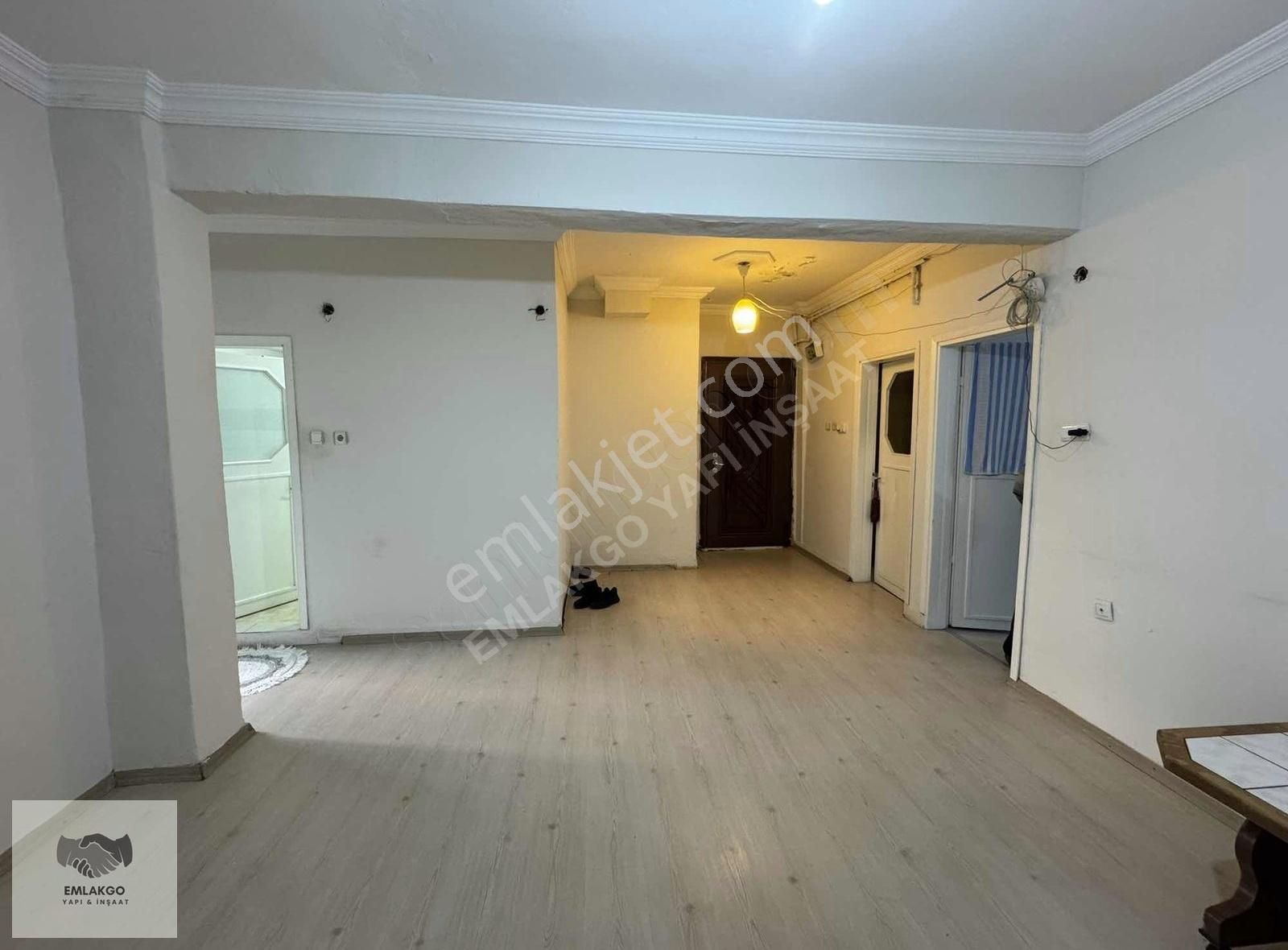Söğütlüçeşme Mh 3+1 Ayrı Mutfak Çift Cephe Yüksek Giriş Satılık