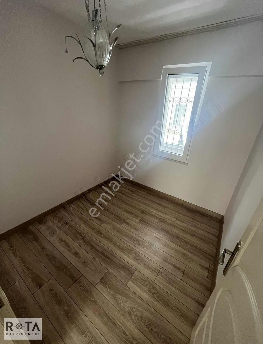 Altınoluk Merkez Yüksek Giriş 2+1 Ayrı Mutfak-rota
