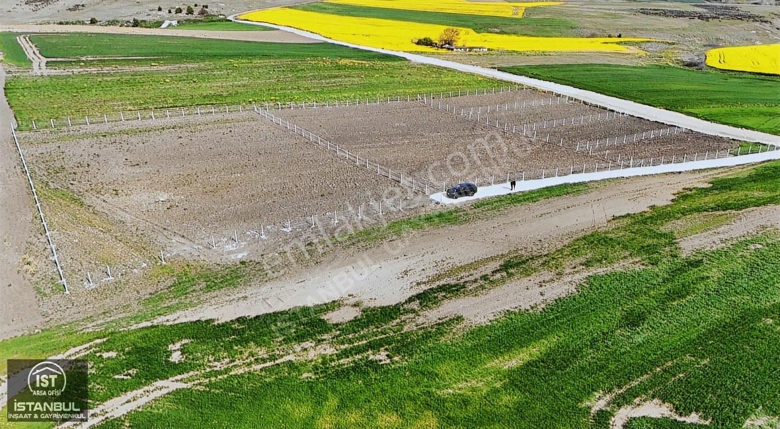 Çatalca Ovayenice'de 3212 M2 Çaplı Muvafakatnameli Yola Cephe