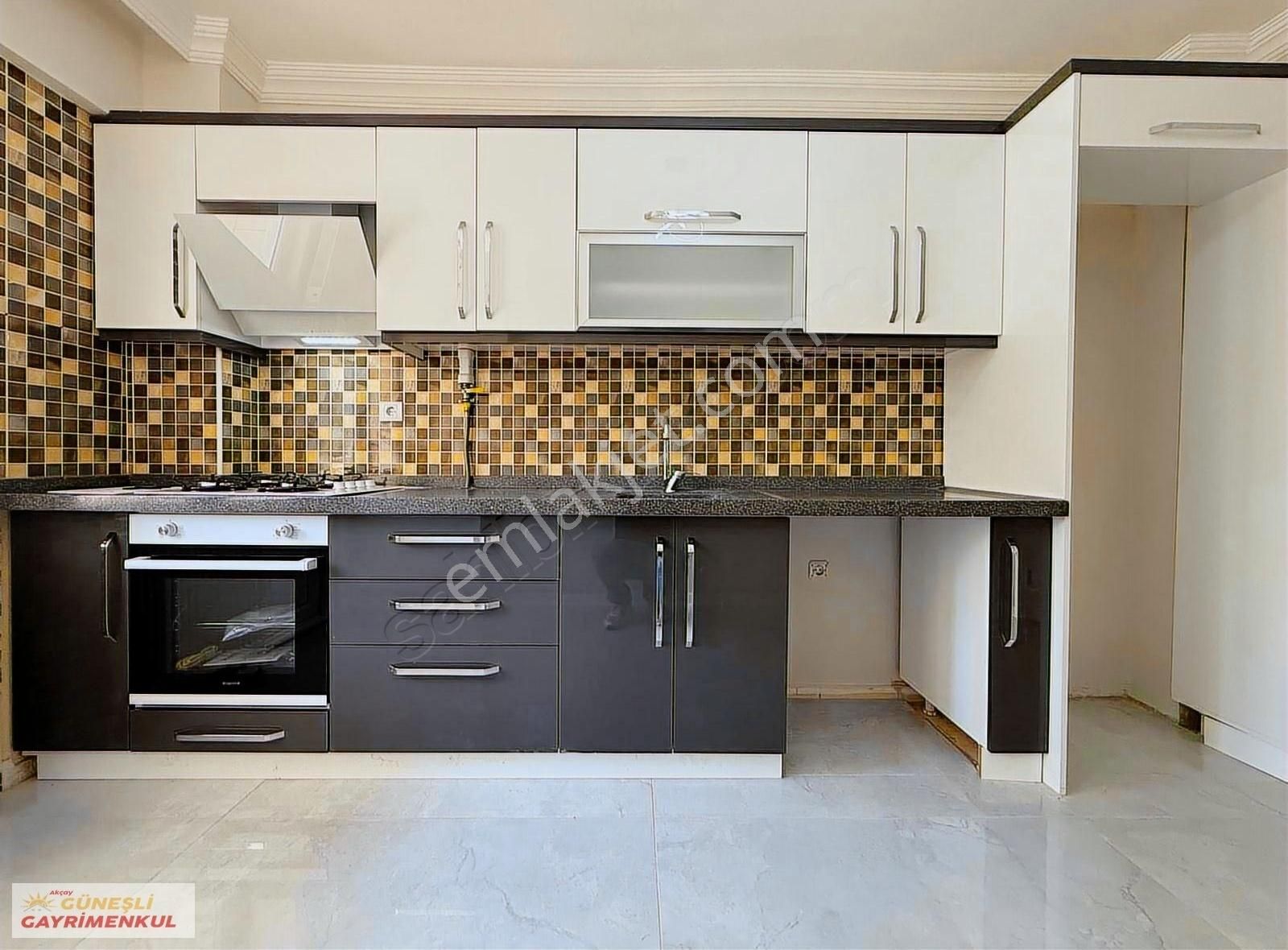 "güneşli'den" Altınkum'da Ön Cephe&ebeveyn Banyo 3+1 Daire