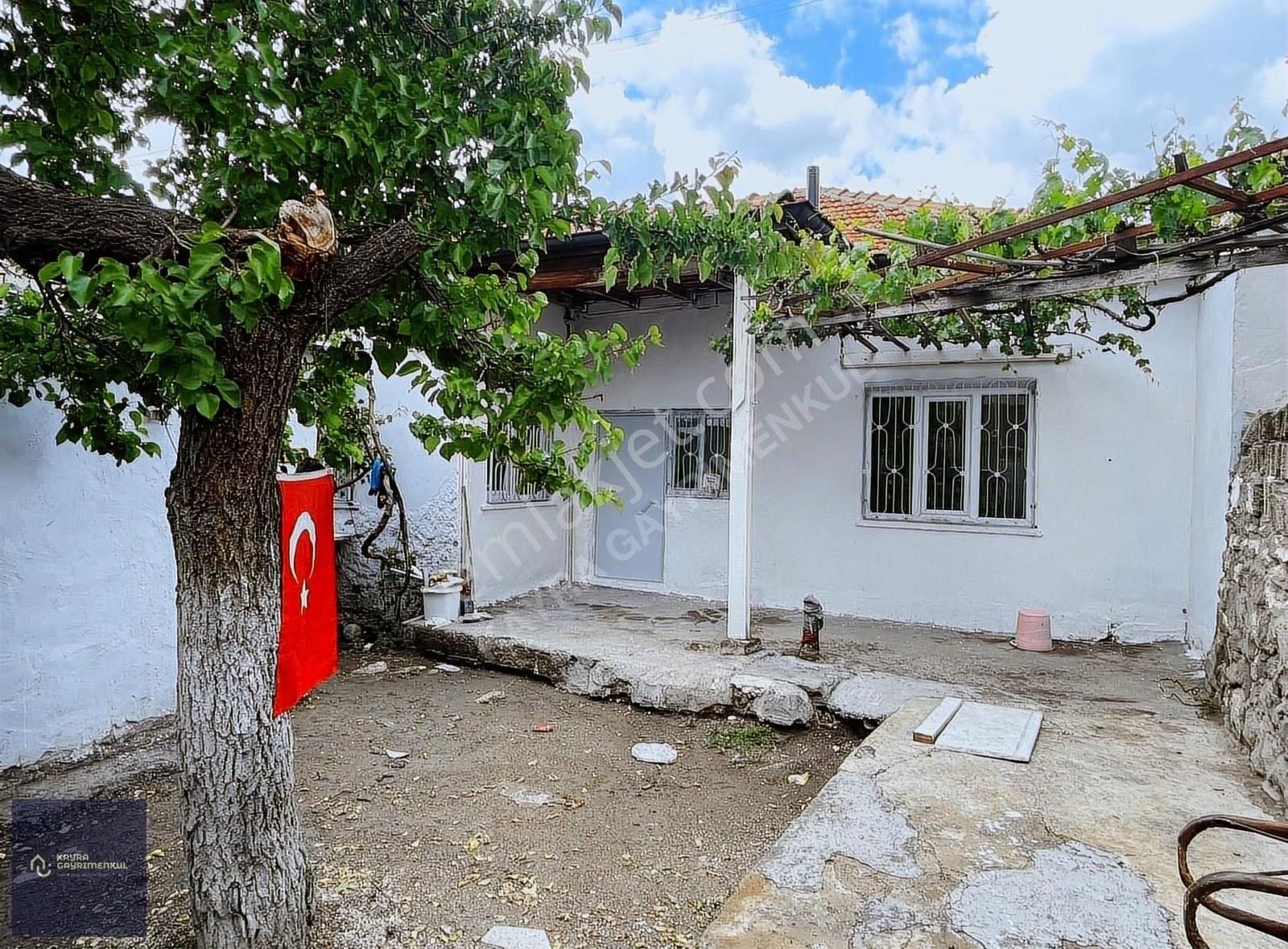 Yeşil Mah.de Tek Tapu Meskenli Full Yapılı Satılık Müstakil Ev