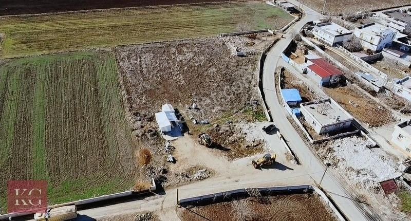 Gaziantep Köksalan Mah. 2014 Metre Bağevlik Asvalt Üzeri Arazi