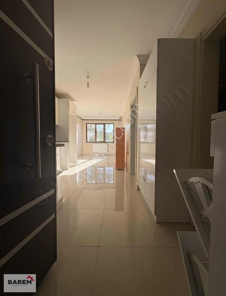 Yalı Ve Çarşıya 5 Dk, 1+1, 58m2, Balkonlu