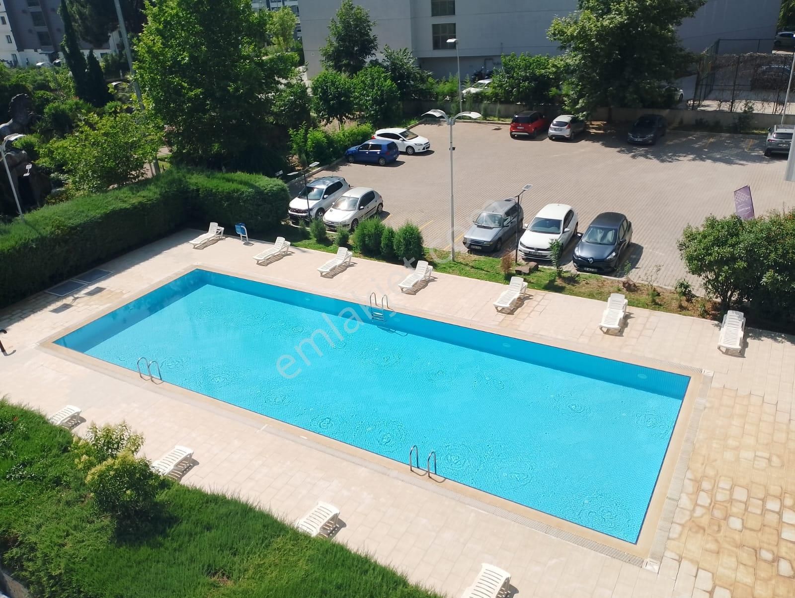 Güzelyurt'da Havuzlu Sitede 1+1 Daire