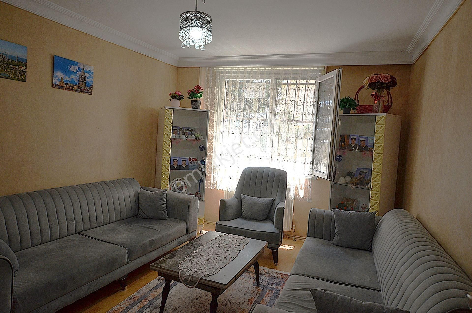Gebze Mustafa Paşa Mah. Fsm Lisesi'ne Komşu 2+2 Satılık Daire