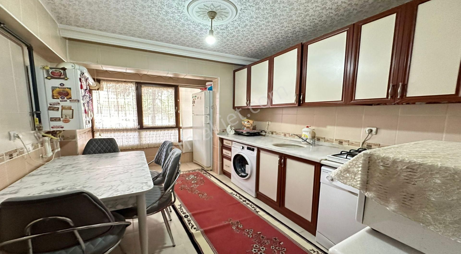 Kuşcağız'da Kat Konumunda 2+1 Altı Daire Krediye Uygun