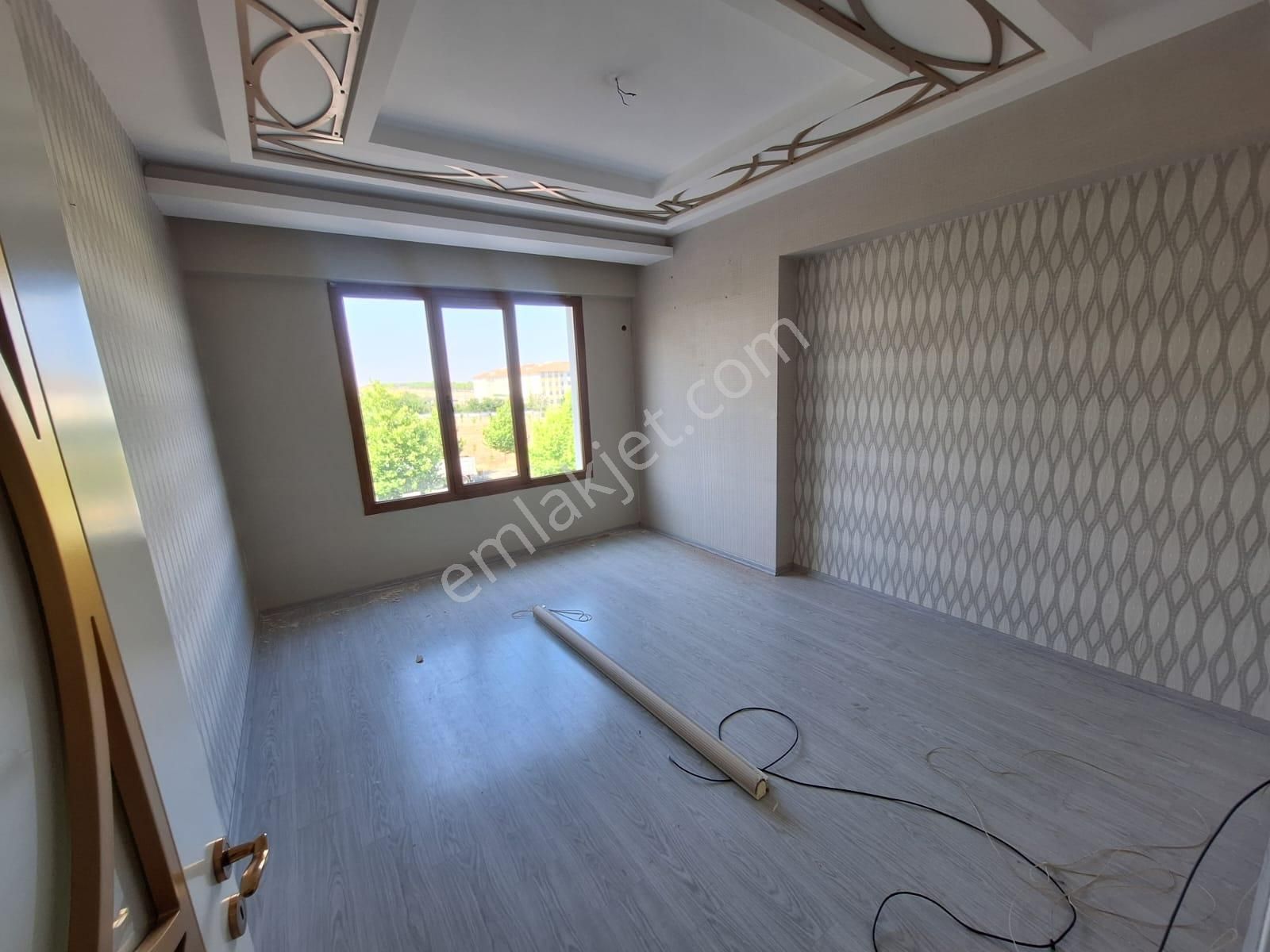 Stadyum Caddesinde Lüx Ve Konforlu Muhteşem 3+1 Satılık Daire