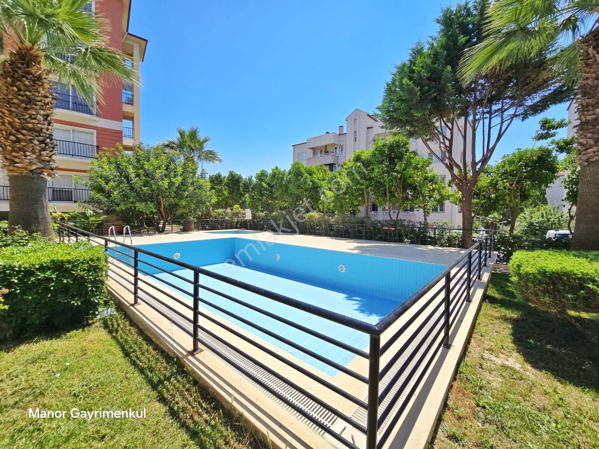 Kuşadası Merkezde Geniş 3+1 Daire