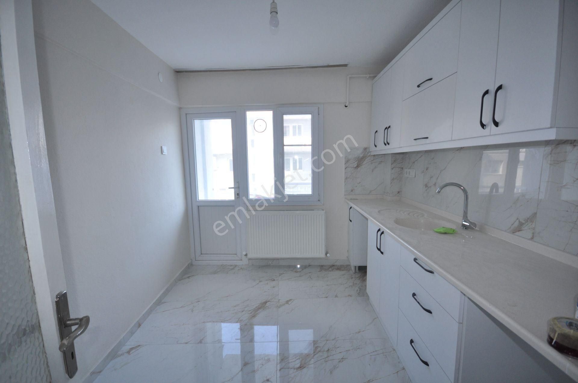Söke Çeltikçi Mh. Huzur Sitesinde Kiralık 3+1 Daire