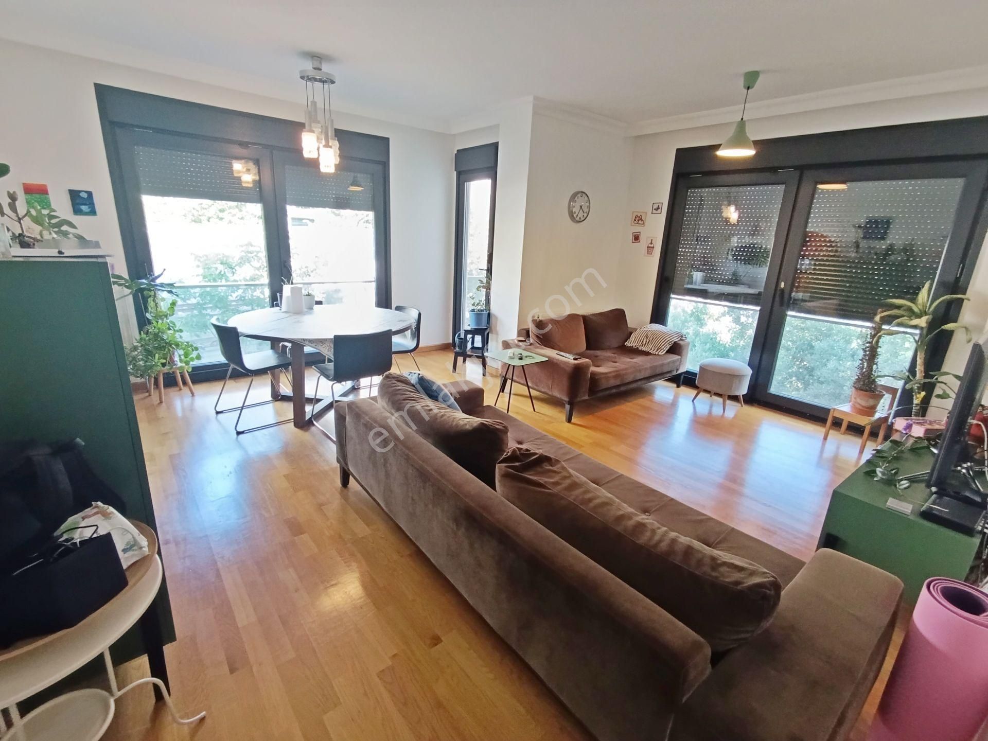 Kızıltoprak Khalkedon Evlerinde 3+1 Kiralık Daire Emlak Masası