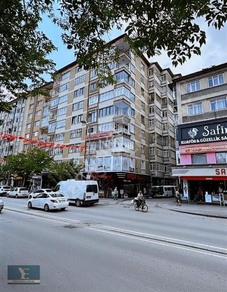 Yüzbaşıoğlu Emlak'tan İstasyon Caddesinde 3+1 Satılık Daire