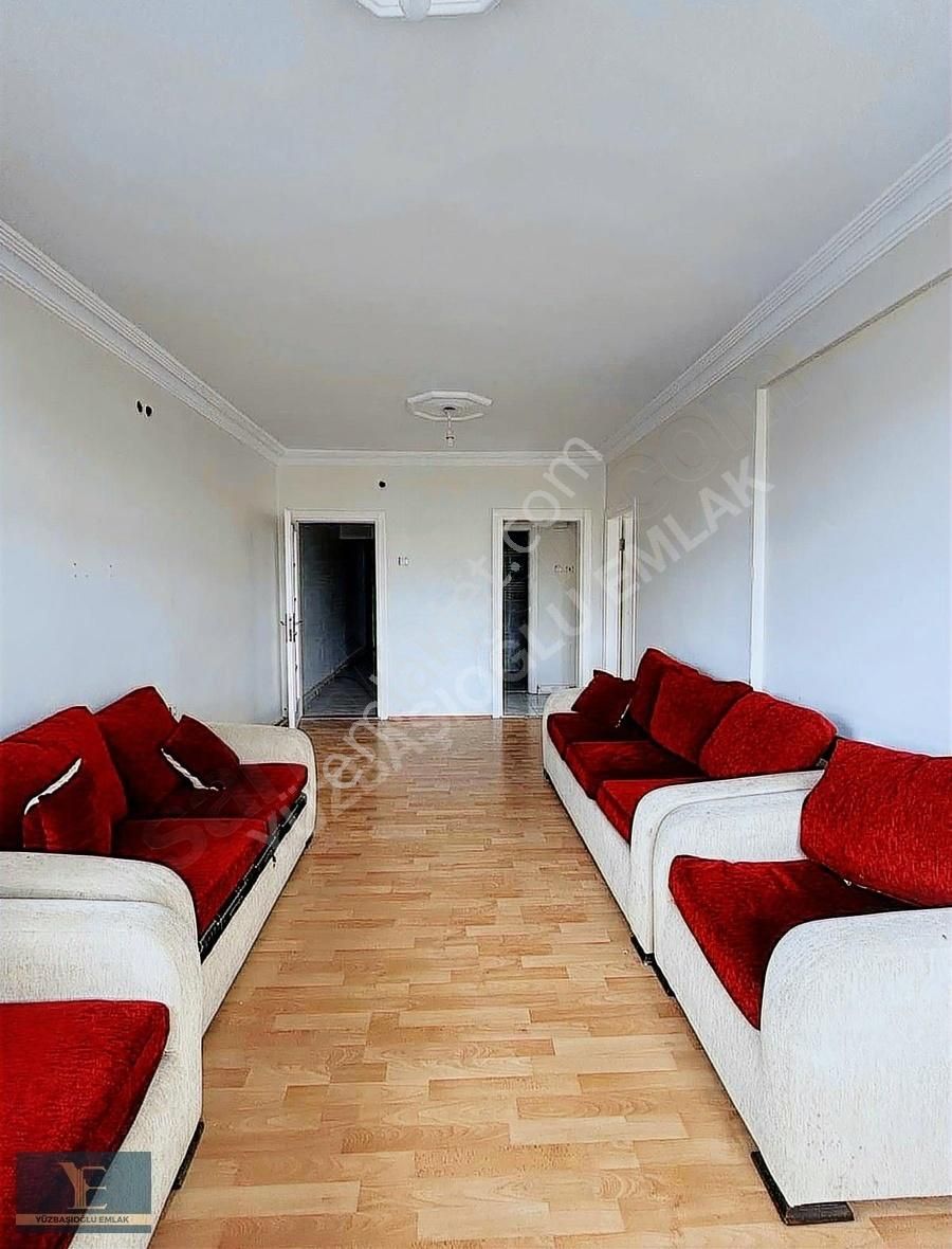 Yüzbaşıoğlu Emlak'tan İstasyon Caddesinde 3+1 Kiralık Daire