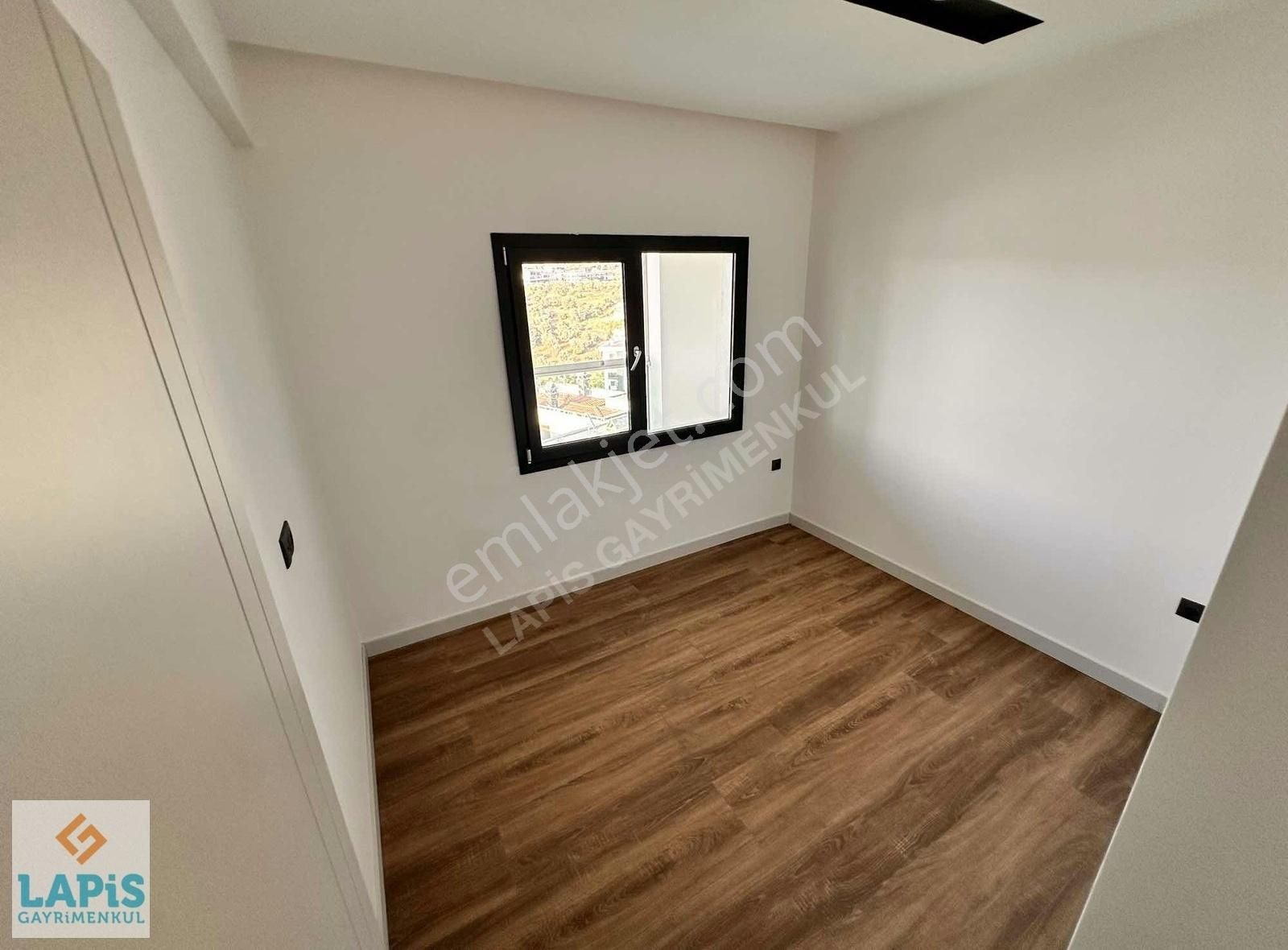 Manzaralı-premiyum Kalite-yerden Isıtma-doğalgaz-otopark-havuzlu - Görsel 31