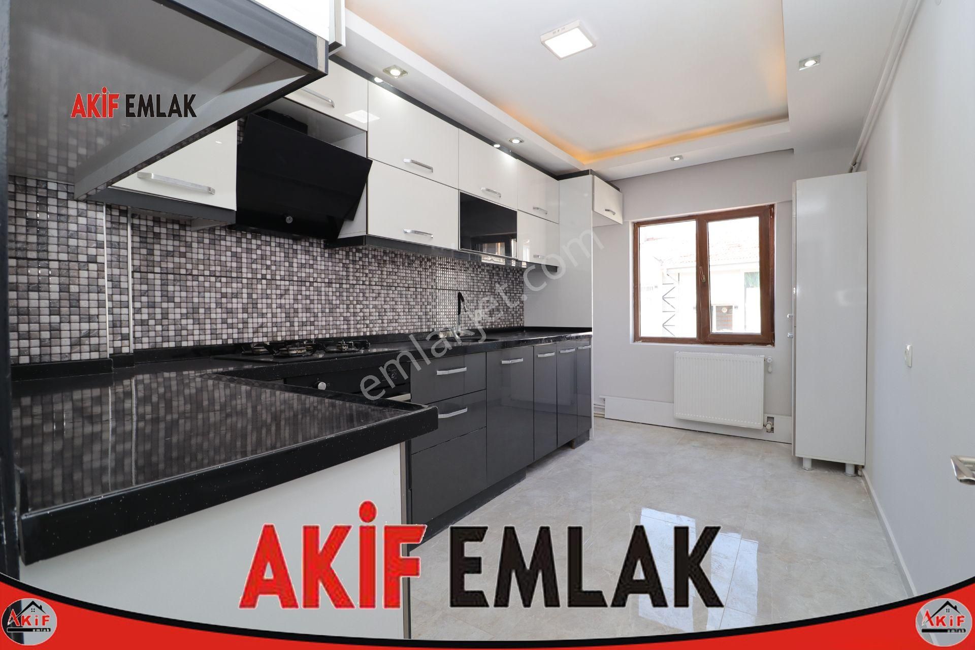 Akif'ten Elvankent Topçu'da 5+1 Full Yapılı Teraslı Boş Daire