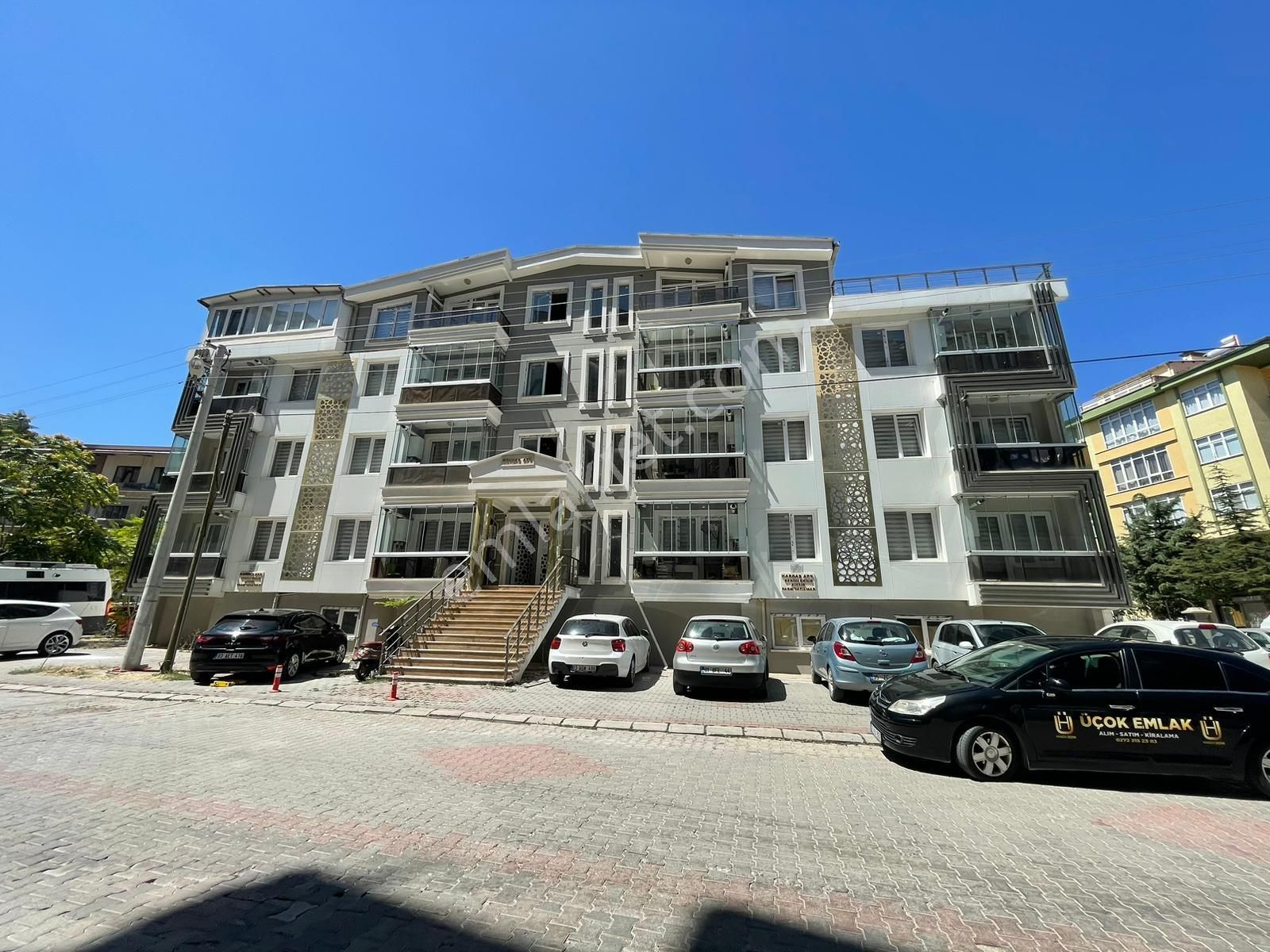 Afyon Üçok Emlaktan Kasımpaşa Mah Kiralık 1+1lüx Eşyalı Daire