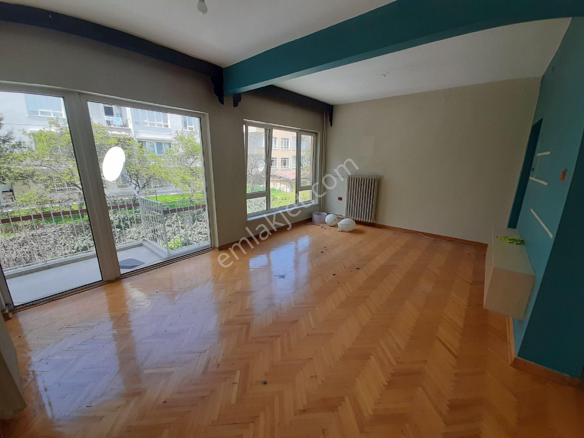 Kentsel Dönüşüme Girmiş 2+1 Katta Açıklamayı Okuyunuz
