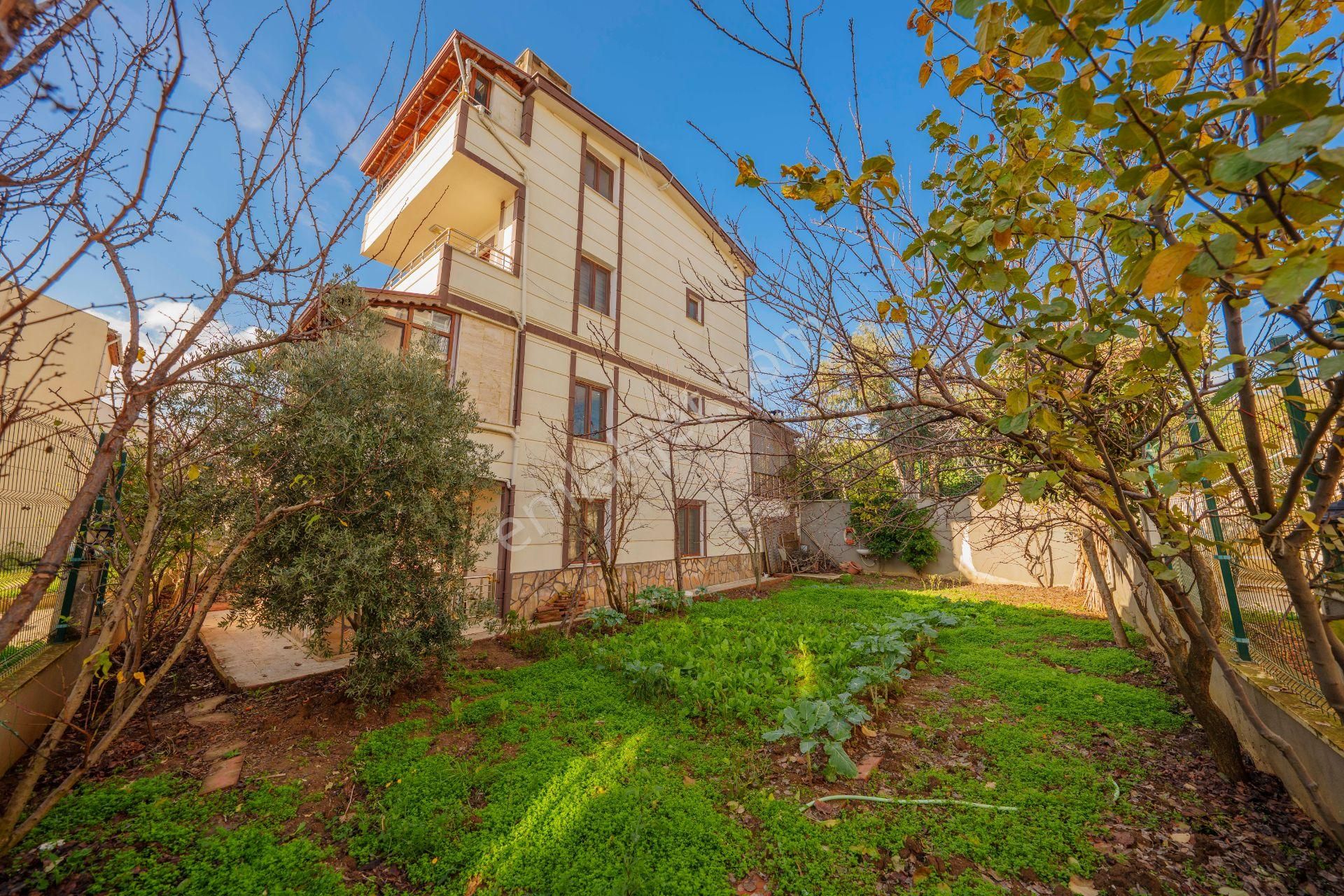 Marmara Ereğl Özler Sitesi 8 Yıllık İskanlı Satılık Villa-remax