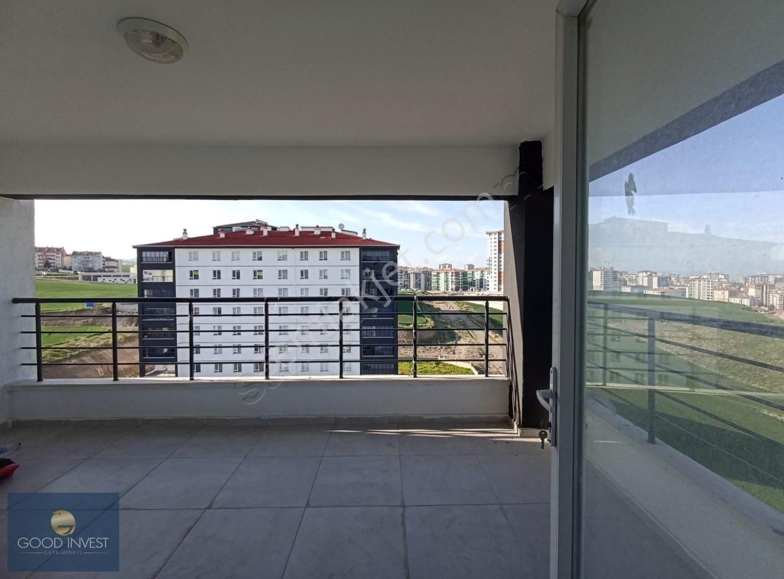 Pursaklar Okullar Bölgesinde Lux Sitede Satılık 4+1 Daire
