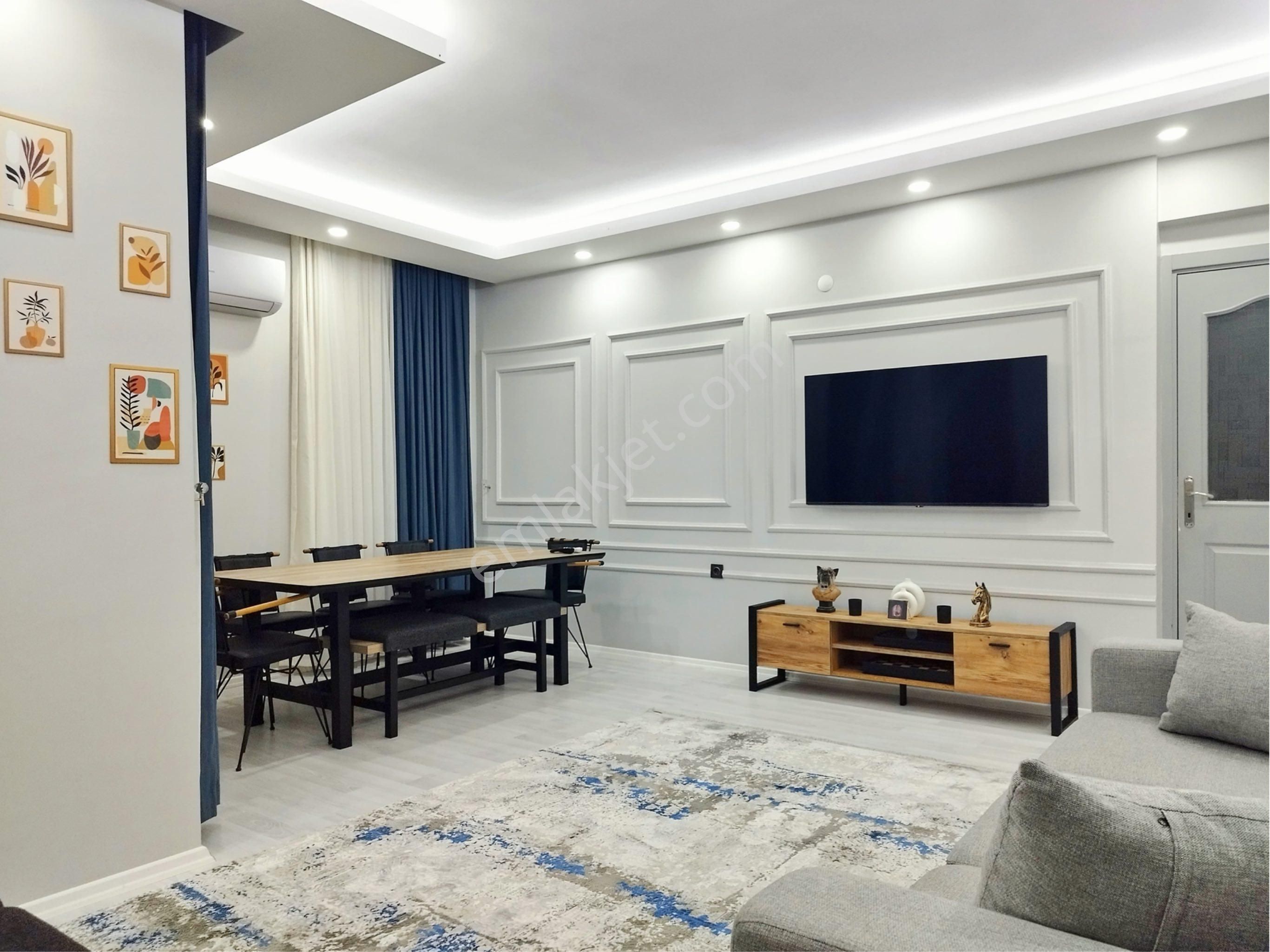 Antalya Konyaaltı Siteler İçi Full Yapılı Ebeveyn Banyolu Çok Geniş 3+1 Satılık